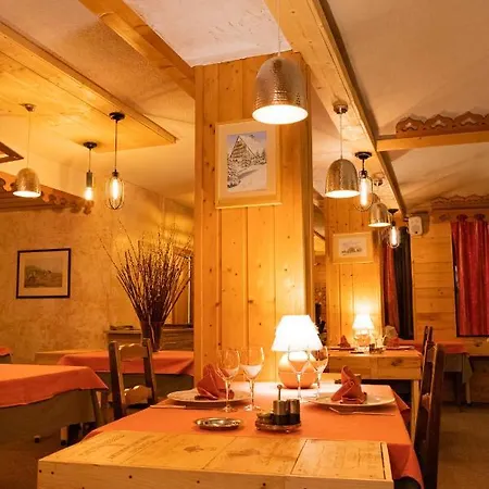 Hotel Adret 3*