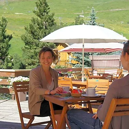 Hotel Adret