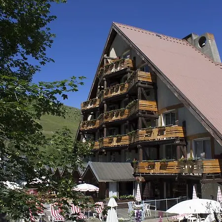 Adret Hotel